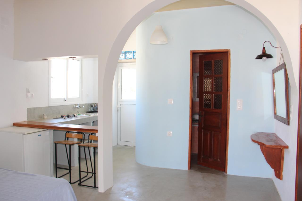 Pansion Andreas Tinos Exterior photo
